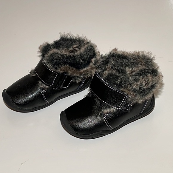 pediped Unisex-Child Boot Crib Shoe black faux fur size 21 - Picture 3 of 8